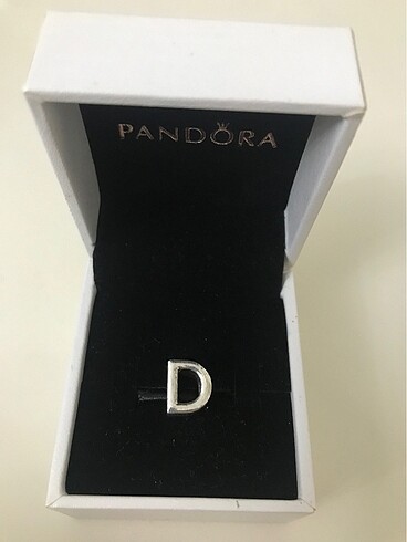 Pandora charm harf