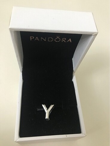 Pandora charm harf