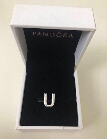 Pandora charm harf