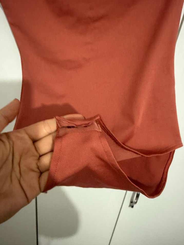 Kırmızı Drapeli Tek Omuz bluz - Görsel 5