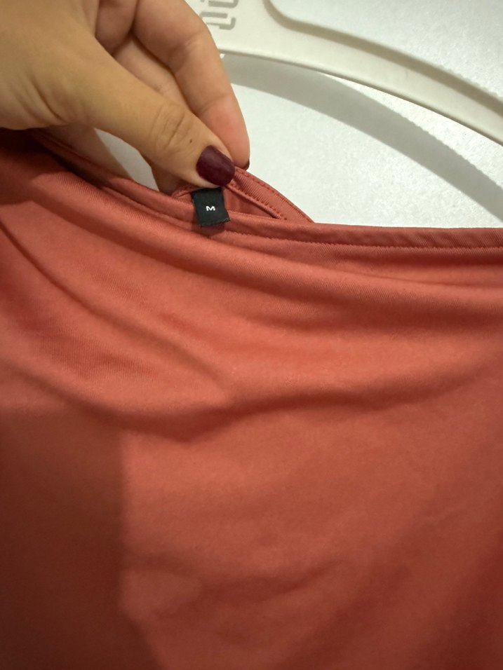 Kırmızı Drapeli Tek Omuz bluz - Görsel 4