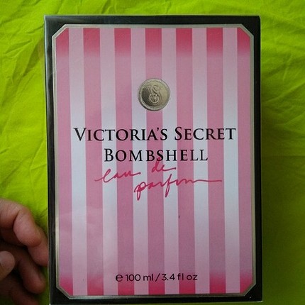 Victoria secret bombsell