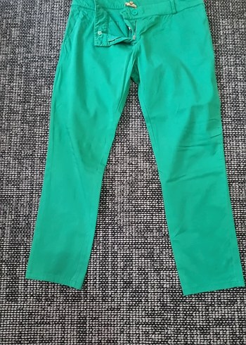 Kadın Parlak Yeşil Kemerli Kumaş Pantolon
