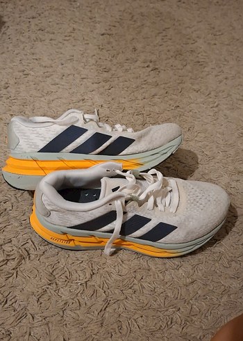 Adidas Kosu Ayakkabisi