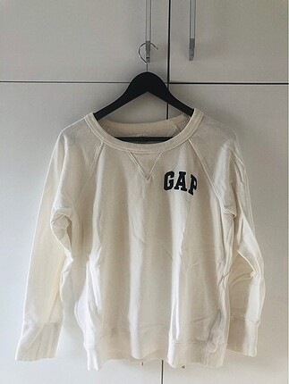 Gap sweatshirt