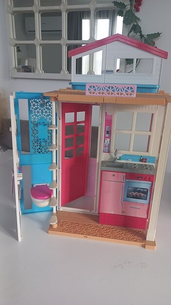 Barbie evi