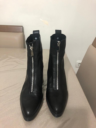 Zara bot