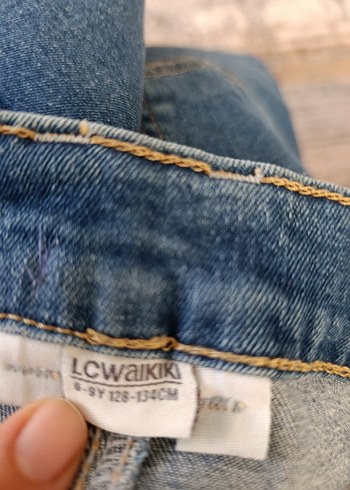 9 Yaş Beden Erkek Çocuk Mavi Denim Kemerli Kısa Şort
