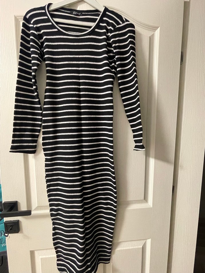 Çizgili Elbise - Görsel 3