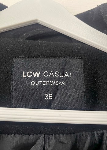 Düğmeli Siyah Uzun Kaban - Görsel 2