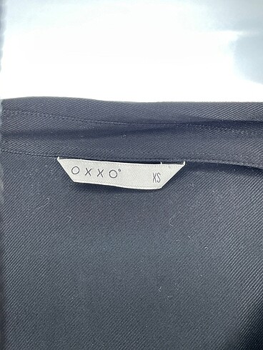 xs Beden siyah Renk oxxo Gömlek %70 İndirimli.