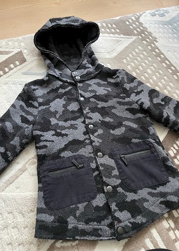 6 Yaş Beden Panço 5-6 yaş Erkek Çocuk Kapüşonlu Kamuflaj Desenli Mont Hırka