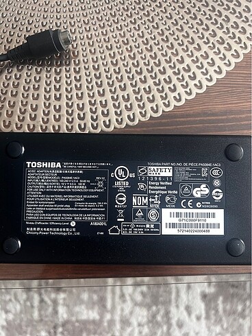 Toshiba Laptop Adaptör