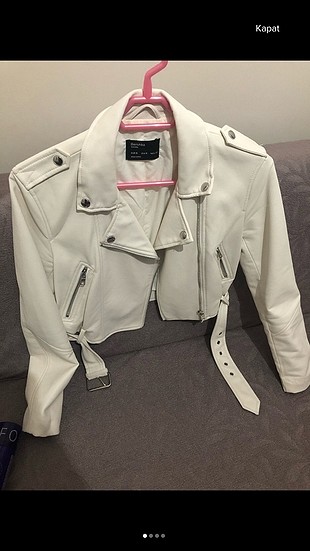 beyaz bershka ceket 