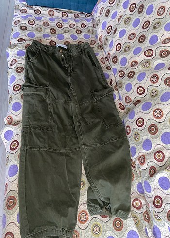 Bershka Parasut Haki Kargo Pantolon Rahat Ve Sik