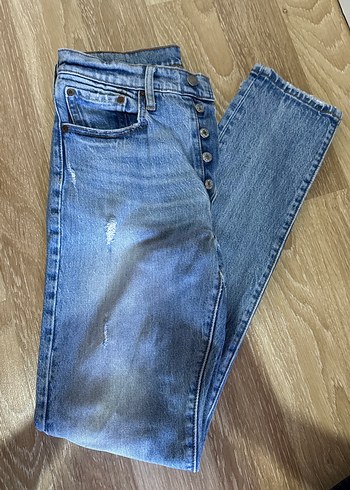Levis Acik Mavi Yikamali Rahat Kesim Jean