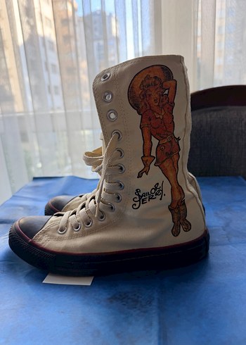 Converse ürünü