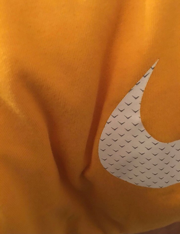 Nike Sarı Uzun Kollu Tişört — görsel 3/4