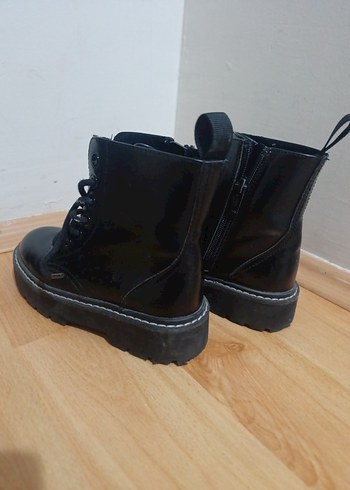 31 Beden Siyah Kız Çocuk Gotik Bot