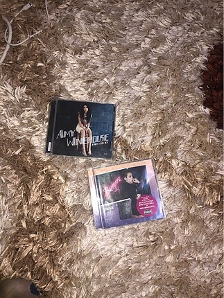 Amy Winehouse + Miley Cyrus