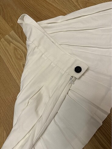 xs Beden Pileli mini etek BERSHKA