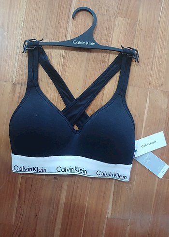 Calvin Klein ürünü