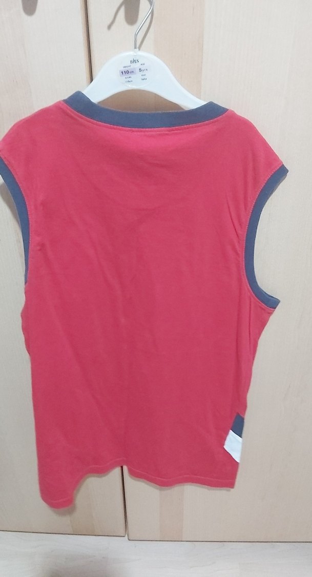 Kırmızı Erkek Çocuk Kolsuz Tişört - Görsel 2