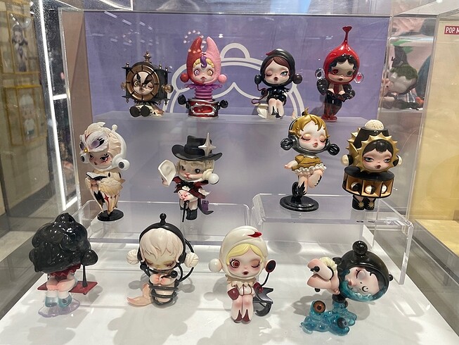  Beden Renk POP MART SKULLPANDA FİGÜR ORJİNAL