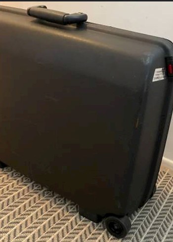Samsonite Siyah Sert 4 Tekerlekli Valiz Samsonite Pilot Model 80 S