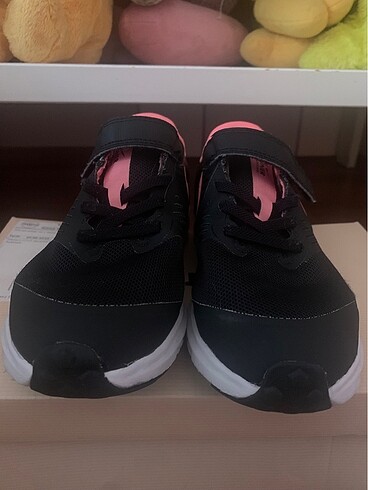 Nike Kız çoçuk çok temiz Nike ayakkabı