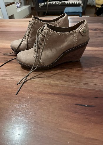 Clarks Vintage Bej Suet Bagcikli Bilekli Ayakkabi