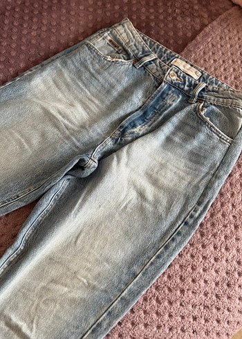 Stradivarius Acik Mavi Rahat Kesim Denim Jean