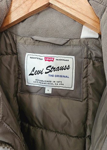 Levis Koyu Haki Kapitone Mont