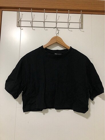 Siyah zara crop