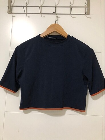 l Beden Lacivert crop