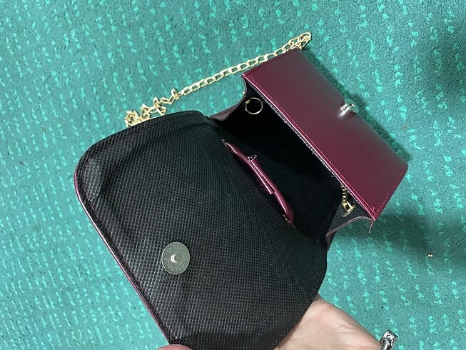 Beden Guess bordo çanta