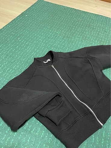 Siyah crop sweatshirt