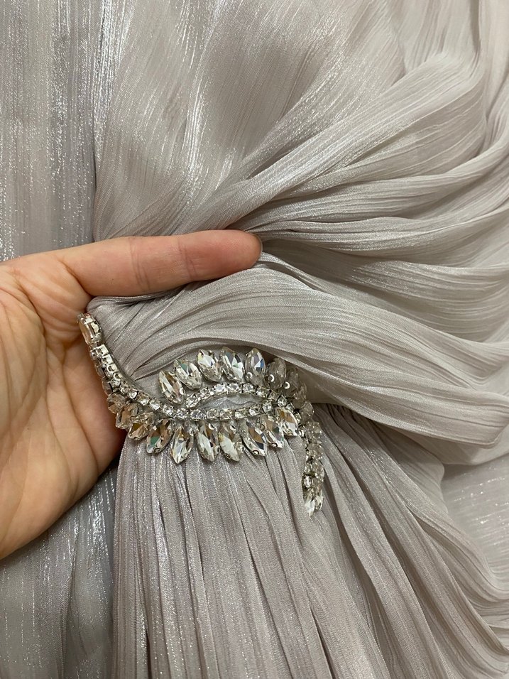 Beyaz Drapeli Uzun Kadın Takım Elbise - Görsel 3