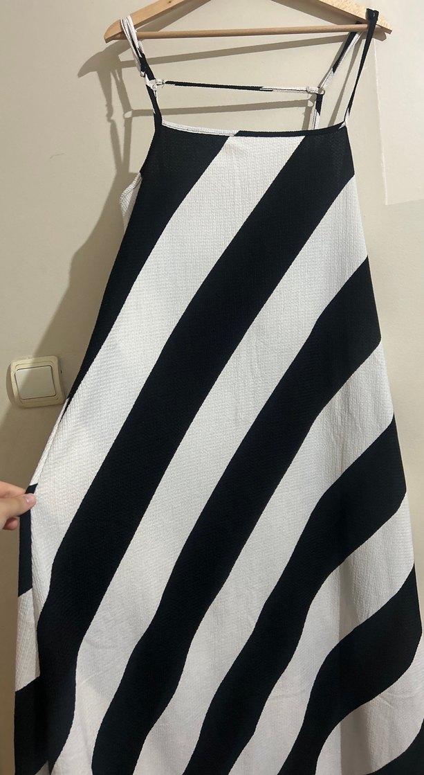 Çizgili Askılı Uzun Elbise - Görsel 2