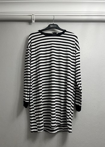 Diğer Siyah Beyaz Cizgili Oversize Penye Tunik Elbise