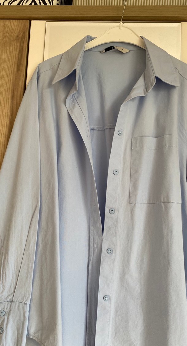 Mavi Düğmeli Kadın Gömlek - Görsel 2