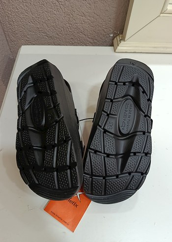 Kinetix Siyah Erkek Spor Terlik
34 numaradır. - Görsel 4