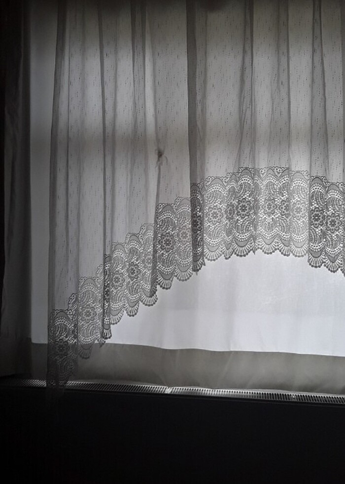 BEYAZ TÜL perde   bu   Evimin penceresine  küçük  geliyor - Görsel 2