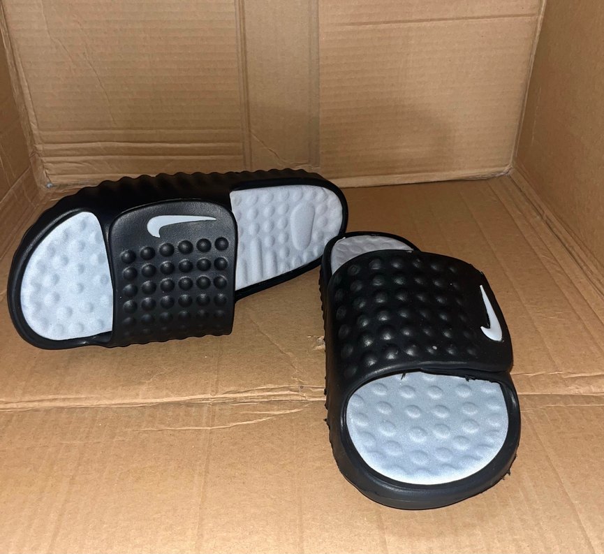 SEZONUN EN ÇOK SATILAN MODELİMİZ Nike Lacivert Dokulu Terlik — görsel 3/3
