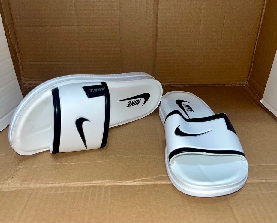Tommy Jeans Beyaz Logo Slip-On Terlik — görsel 2/2