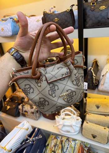 Guess Bej Kahverengi Monogramli Mini Canta