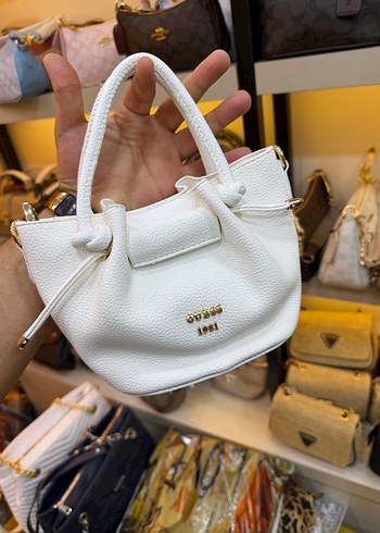 Guess Sik Ve Minimal Beyaz Mini El Cantasi
