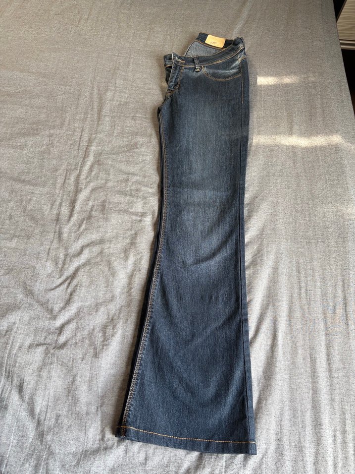 Koyu Mavi Flare Jeans — görsel 2/5