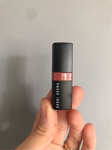 Bobbi Brown Bare ruj saten bitiş
