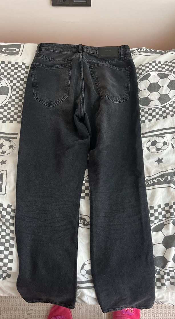 Koyu Gri Yıkamalı Rahat Kesim Jean — görsel 4/4